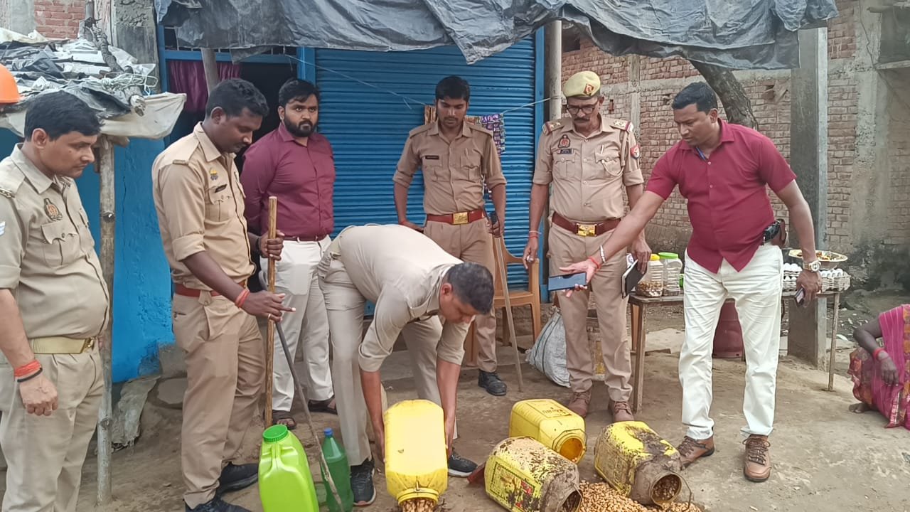 एसडीएम ने आबकारी व पुलिस विभाग के साथ शराब के अवैध ठिकानों पर की छापेमारी दुद्धी, सोनभद्र।