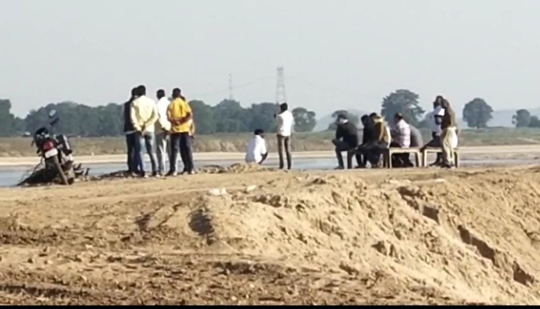 अवैध बालू खनन मामले में अघोरी घास बालू साइट पर जांच में पहुंची एनजीटी की टीम ,मचा हड़कंप*