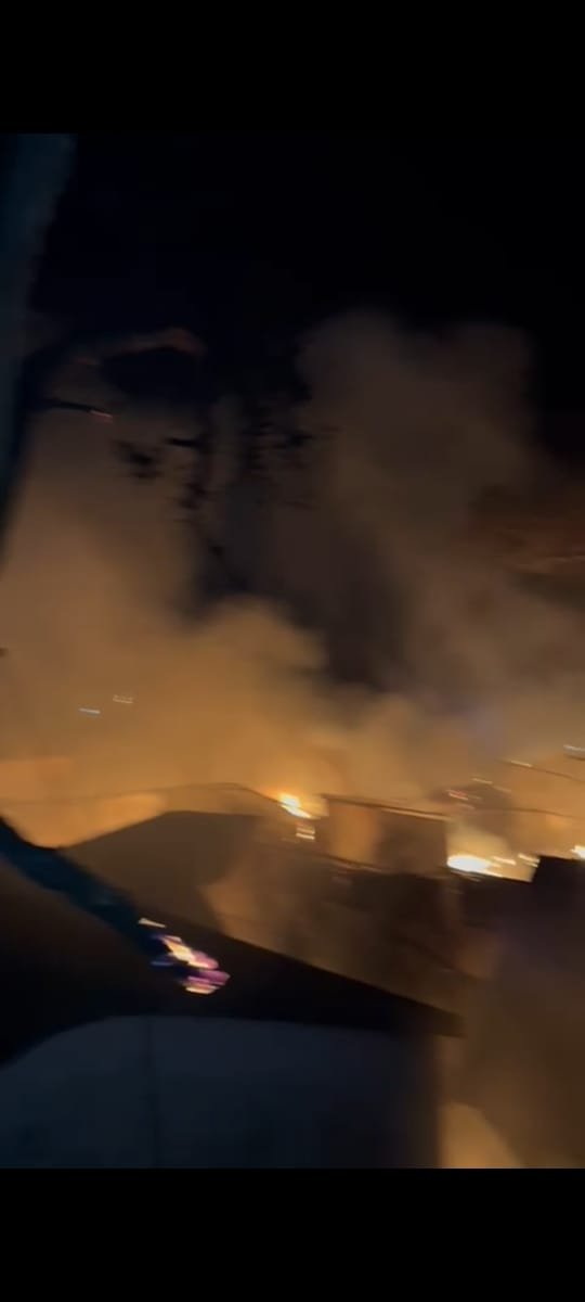 शिव द्वार मंदिर के पीछे की दुकानों में लगी भीषण आग